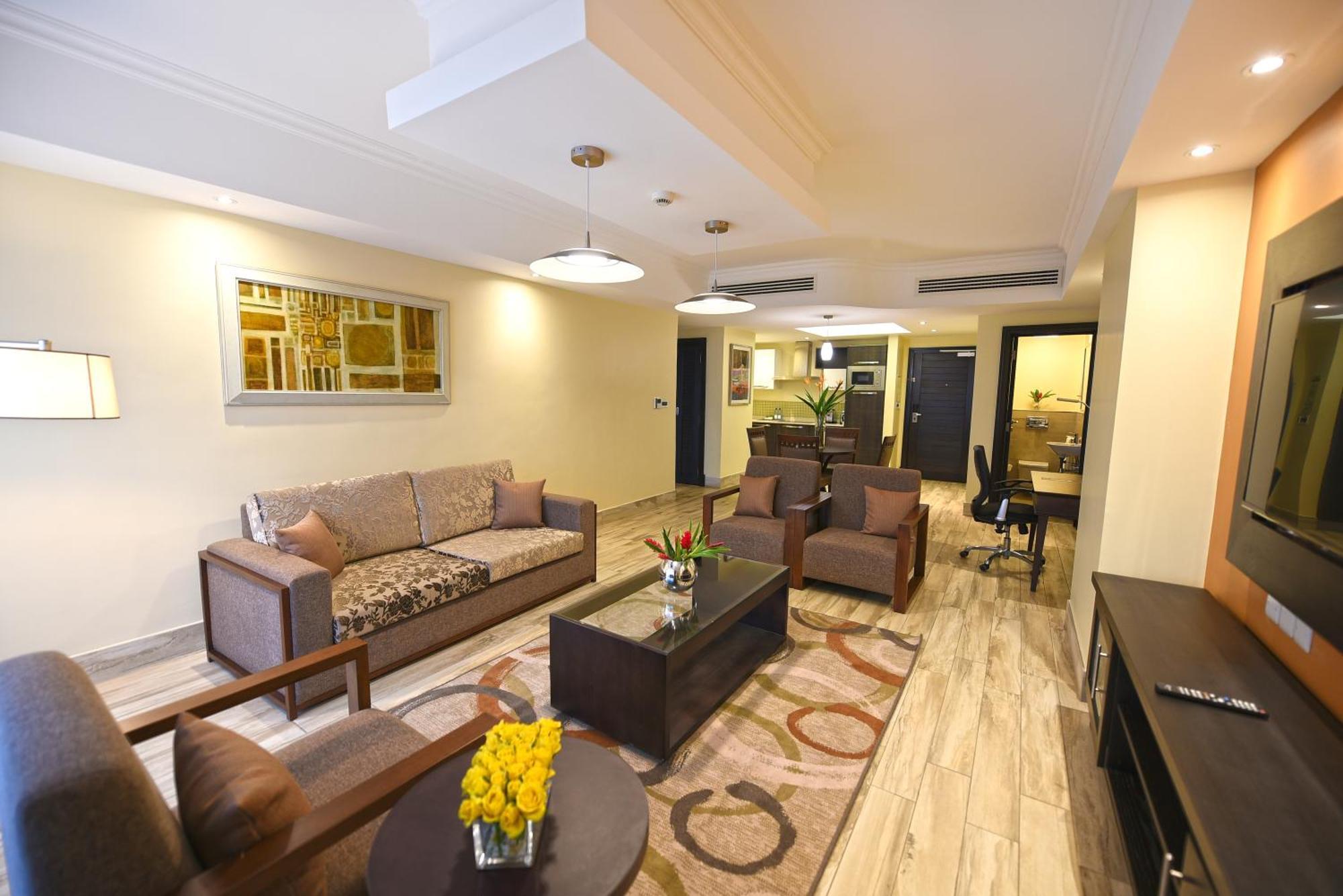 Mestil Hotel & Residences Kampala Exteriér fotografie