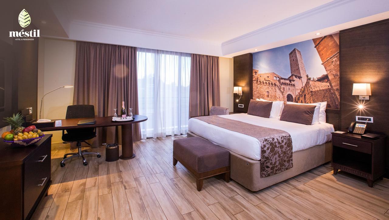 Mestil Hotel & Residences Kampala Exteriér fotografie
