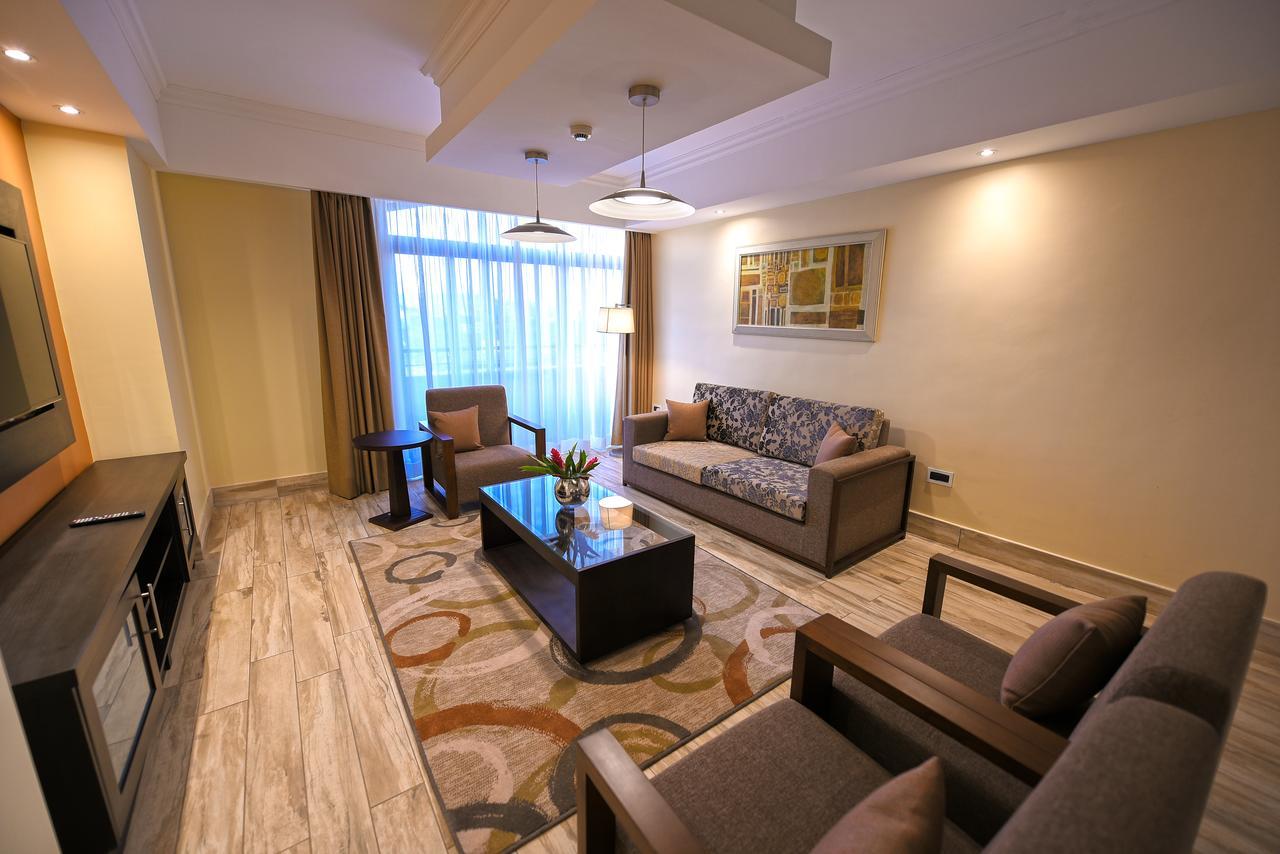 Mestil Hotel & Residences Kampala Exteriér fotografie