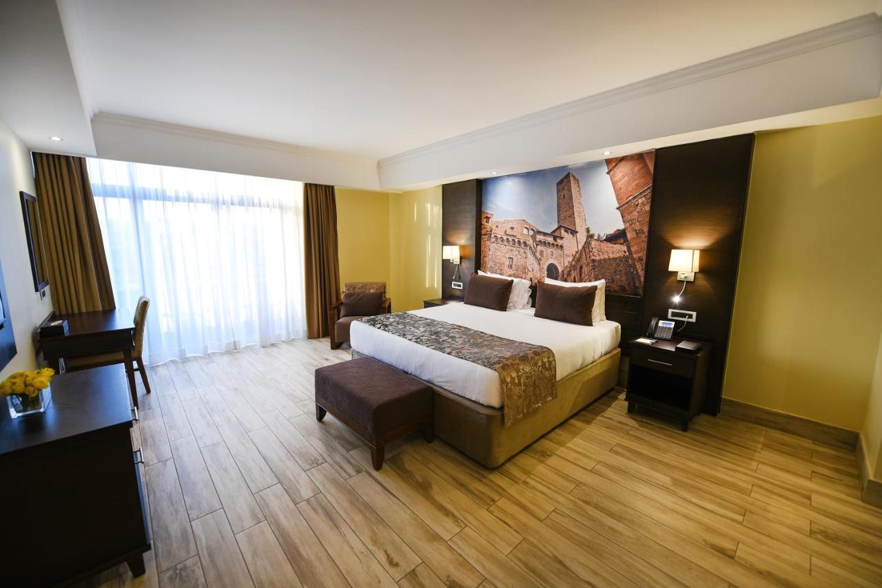Mestil Hotel & Residences Kampala Exteriér fotografie