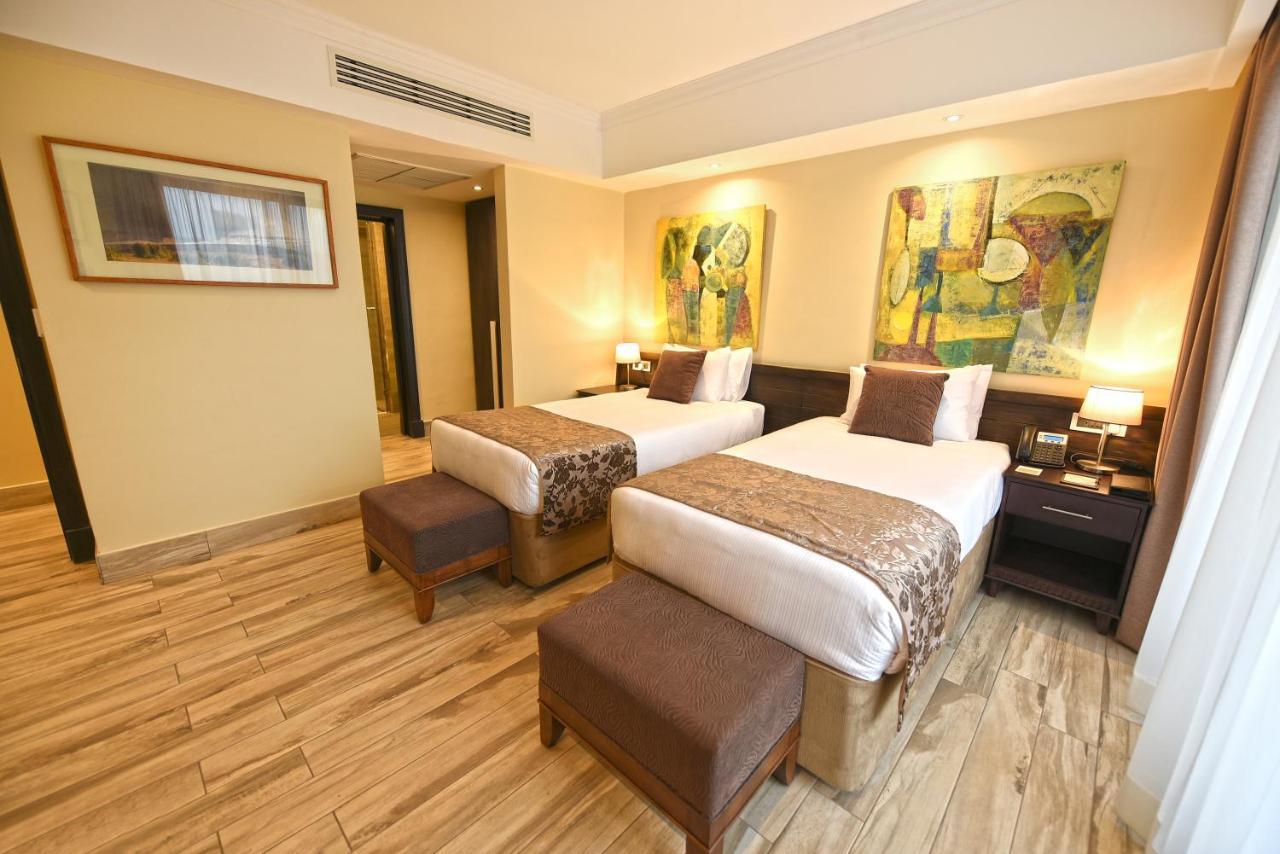 Mestil Hotel & Residences Kampala Exteriér fotografie